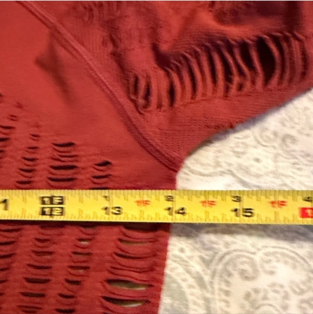 Alo Yoga Wanderer Seamless Ripped Long Sleeve - Rust - Small - Picture 10 of 11